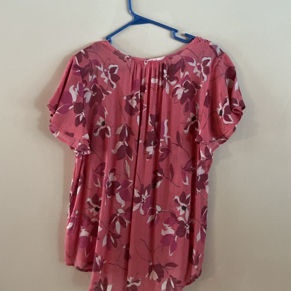 Liz Claiborne Pink Floral Blouse - Picture 2 of 2